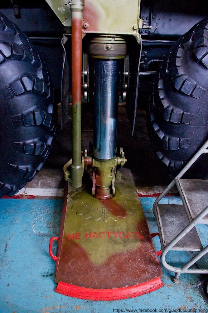 Tên lửa đạn đạo cơ động RS-12M Topol